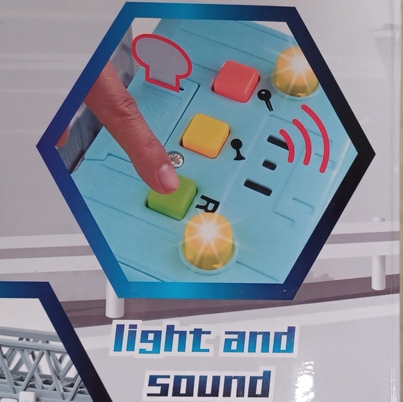 4 Friction Trucks new-Boom Lift, Fire Rescue, Garbage Truck, Dump Truck - Picture 8 of 11